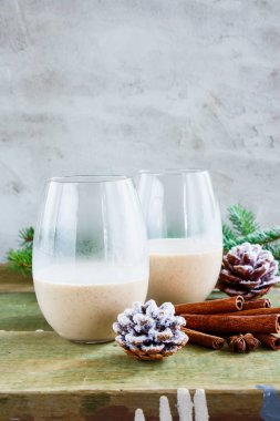Geleneksel kış eggnogu