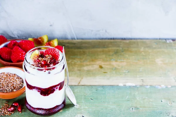 Řecký jogurt a bobule — Stock fotografie