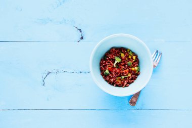 Pirinç ve brokoli kase