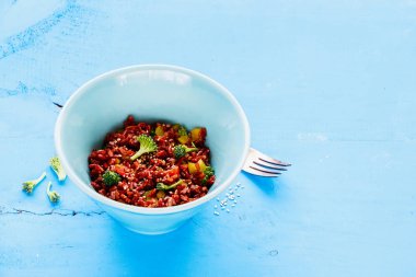 Pirinç ve brokoli kase