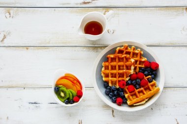 Kahvaltı waffle ile ayarla