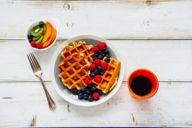 Kahvaltı waffle ile ayarla