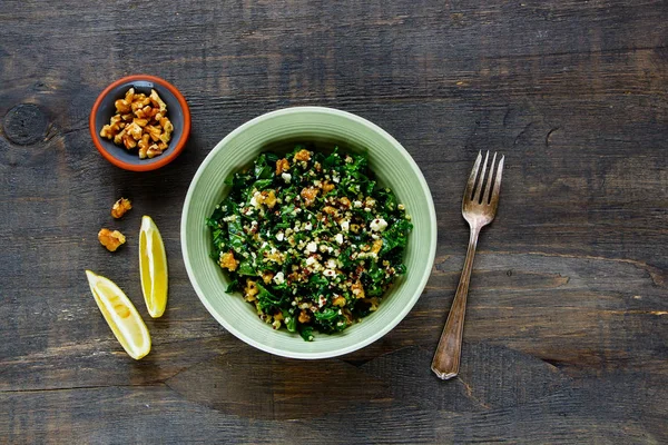 Kale and quinoa salad