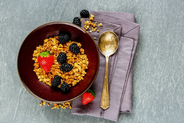 Breakfast bowl with muesli — Stock Photo, Image