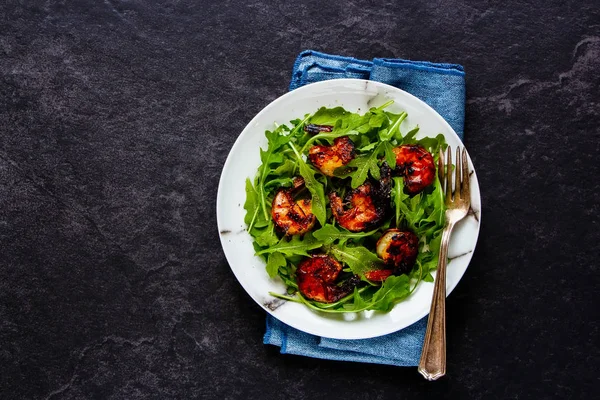 Salada de camarão Arugula — Fotografia de Stock