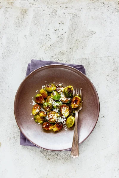 Brotes de Bruselas con parmesano — Foto de Stock