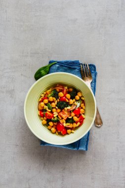 Vegan salata kasesi