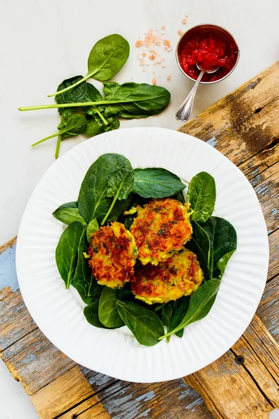 Vegetable Pancakes Fresh Spinach Plate Flat Lay — Stock Photo, Image