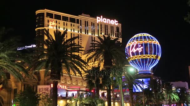 Nightlife on Las Vegas Strip Boulevard. — Stock Video