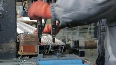 Fabrika Pvc pencere ve kapı üretimi için.