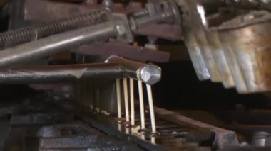 Dondurma için gofret bardak üretimi.