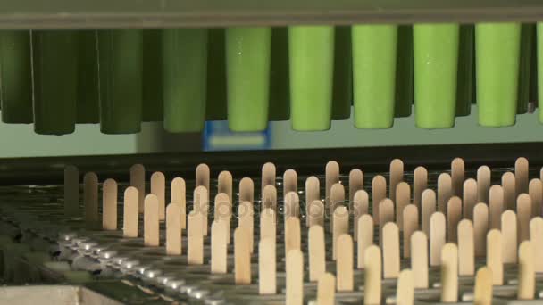 Ovocné zmrzliny v zelené barvě. — Stock video