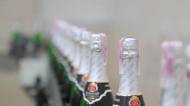 Fabrika şampanya üretimi için.