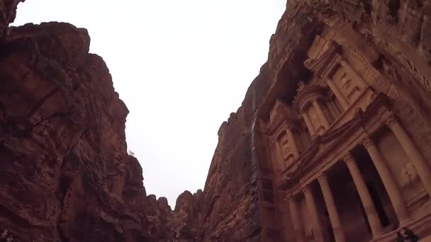 Фасадні казначейства в Petra, Йорданія. — стокове відео