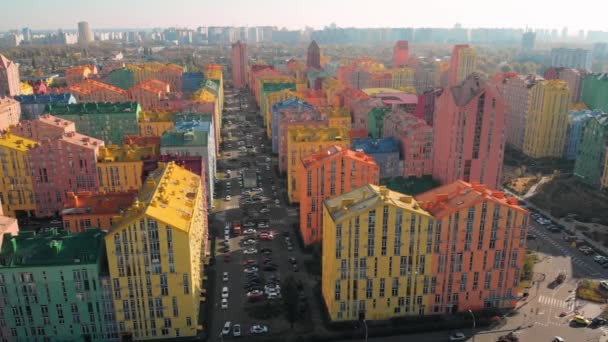 Comfort Town, vanuit de lucht. Residentieel district in Kiev — Stockvideo