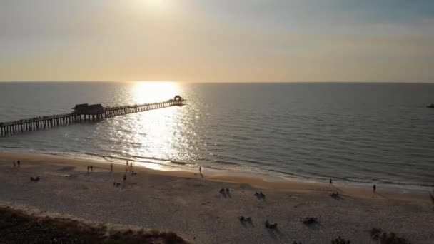 Napoli, Florida, ABD 'de bir turizm şehridir.. — Stok video