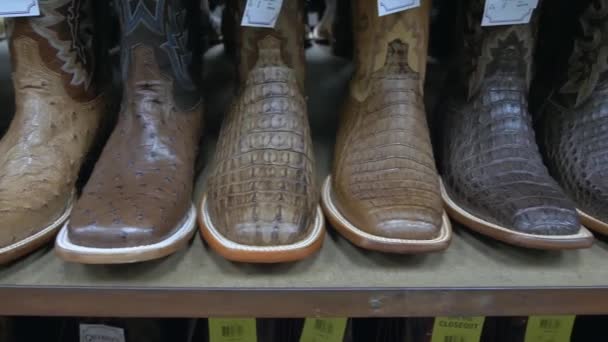 Botas Cowboy Couro Americano Tradicional Estilo Ocidental Mercado Rodeio Equipamento — Vídeo de Stock