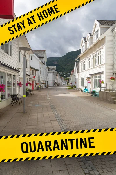 Nordfjordeid Norsko Červenec 2016 Hlavní Ulice Města Nordfjordeid Retro Bílými — Stock fotografie