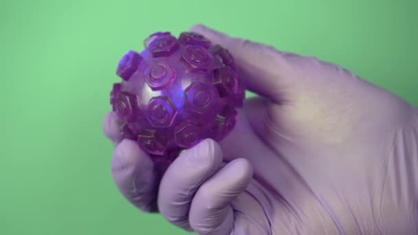 Des lumières clignotantes clignotent à l'intérieur de la cellule du coronovirus . — Video