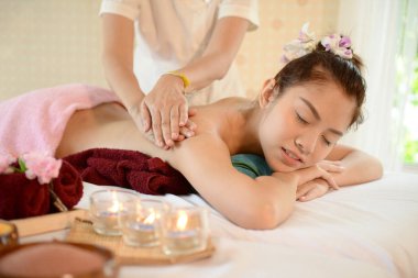 Spa ve masaj: Tay Masaj ve spa şifa ve relaxatio için