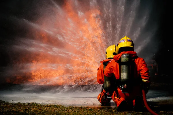 Yangın eğitimi düzenli olarak hazır olmak için Eğitim Merkezi.