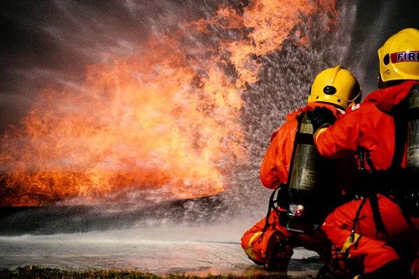 Yangın eğitimi düzenli olarak hazır olmak için Eğitim Merkezi.