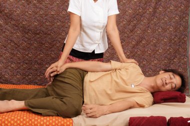 Spa ve masaj: Tay Masaj ve spa şifa ve relaxatio için