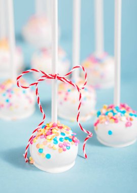 Vanilyalı kek çıkar 