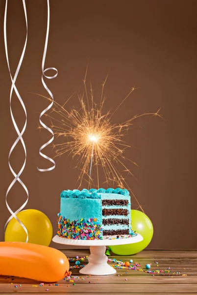 Torta di compleanno blu — Foto Stock