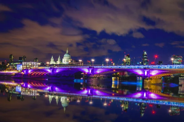 Blackfriars bridge di notte, Londra, Regno Unito — Foto Stock