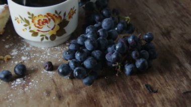 Taze pişmiş içiniz rahat elmalı turta