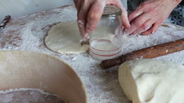 Womens hands knead the dough — Stock Video