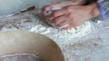 Kadın ev yapımı Daugh Kneads