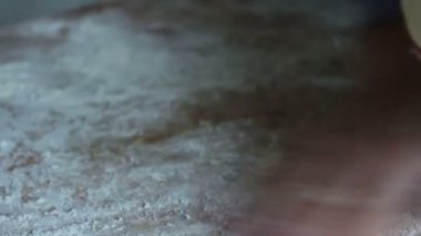 Kadın ev yapımı Daugh Kneads