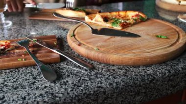 lezzetli sıcak taze pizza büyük dilim