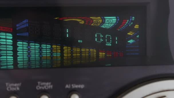 Ejecución de código de tiempo en un reproductor de CD o MP 3 — Vídeos de Stock