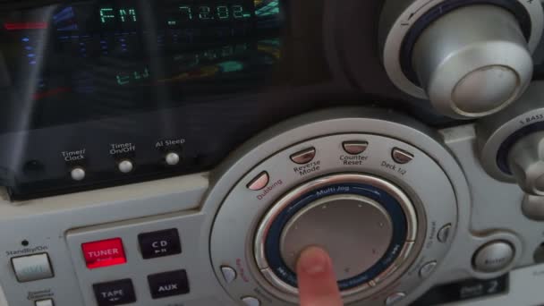 Digital radio receiver tune dial panel. Search for stations. Raising the sound — Stock Video