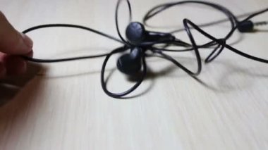 Karışık kulaklık tel