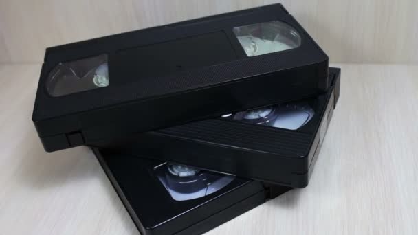 Pila de casete de cinta de vídeo VHS — Vídeos de Stock