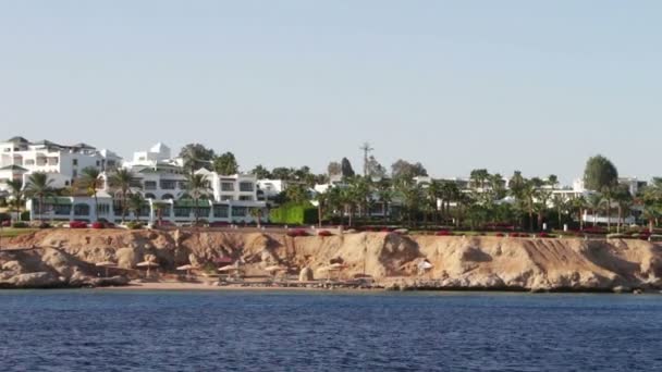 Voyage pittoresque le long de la côte et hôtels à Mer Rouge — Video