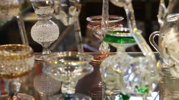 Sharm el-Sheikh, Egypte - 29 November 2016: aromatische olie en parfum in Arabisch winkel — Stockvideo