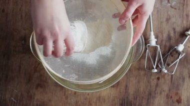 Un plaka eleme kadının Üstten Görünüm