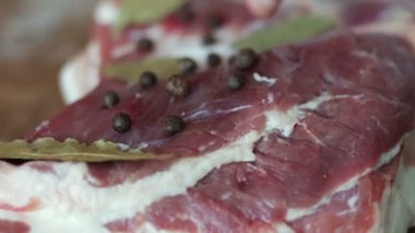 Taze sulu parça etten pastırma ile