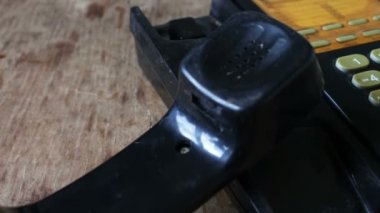 Eski siyah telefon tuşları