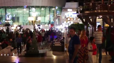 Mısır, South Sinai, Sharm El Sheikh, 28 Kasım 2016: güzel mağazası. Soho Meydanı. Mağaza Soho Square, Sharm El Sheikh, Mısır üzerinde Asya mallar ile.