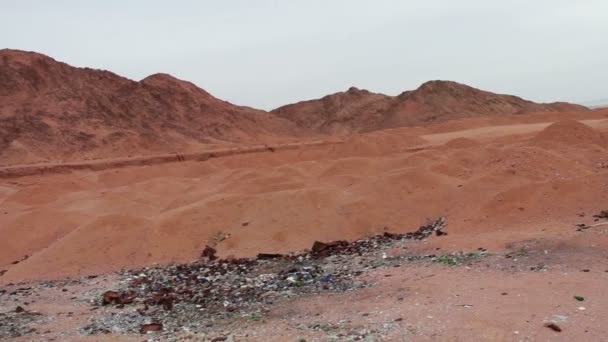 Paesaggio deserto rosso delle montagne del Sinai — Video Stock