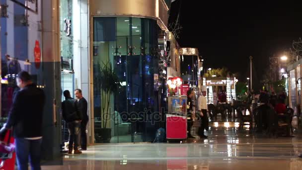 EGYPT, SOUTH SINAI, SHARM EL SHEIKH, NOVEMBER 28, 2016: Beautiful storefront. Сохо квадрат. Магазины с азиатскими товарами на площади Сохо, Шарм-эль-Шейх, Египет . — стоковое видео