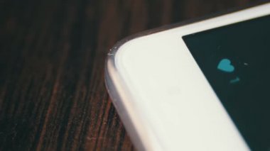 Sosyal ağ smartphone cep telefonu ile düğmesi gibi