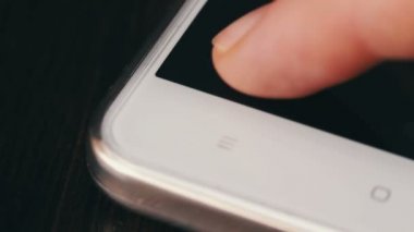 Sosyal ağ smartphone cep telefonu ile düğmesi gibi