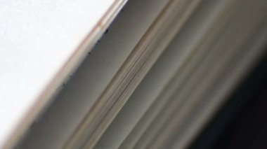 kitap sayfaları açma